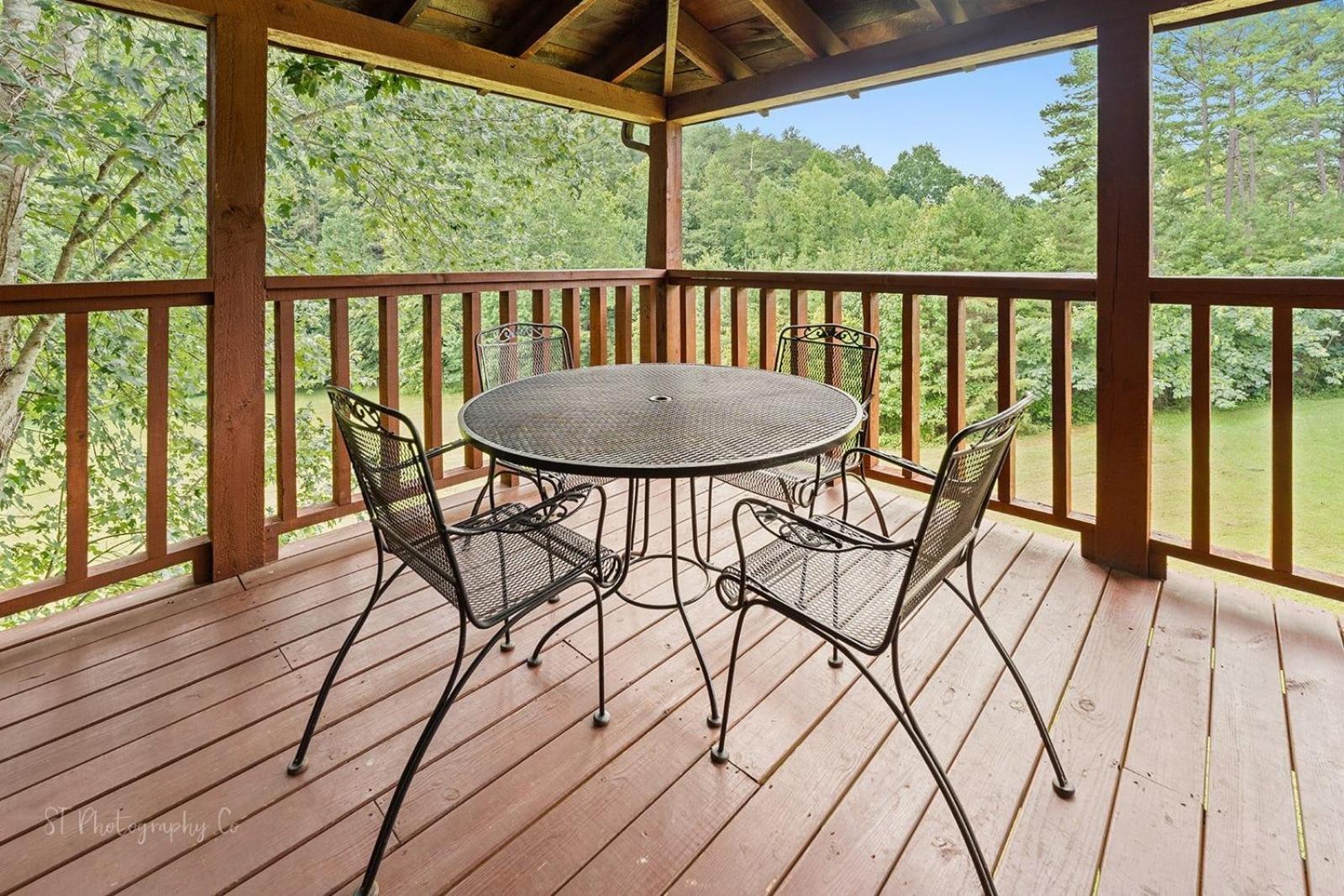 Hibernation Station Cabin Sevierville Exterior photo